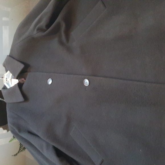 Jones NY ladies coat, 1XL, black 100% wool wool. Thigh length. - Picture 2 of 10